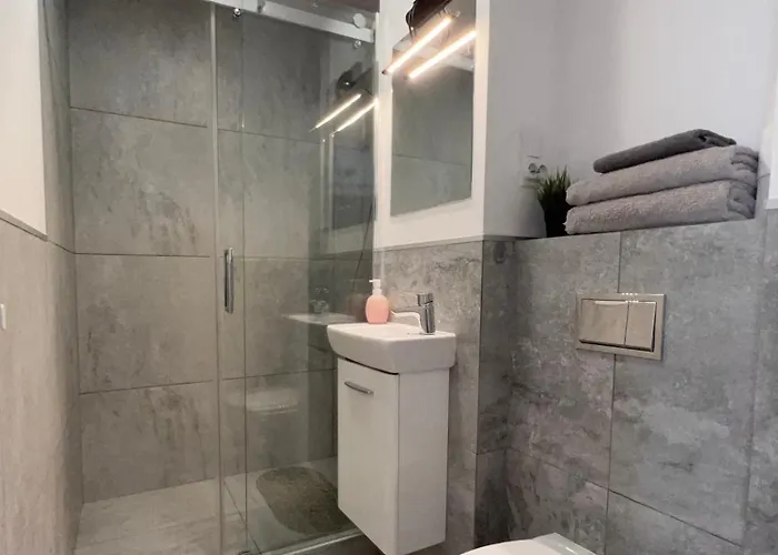 Modern And Comfortable Flat Near Palace Of Culture شقة وارسو