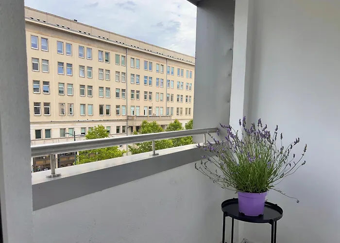 Modern And Comfortable Flat Near Palace Of Culture *